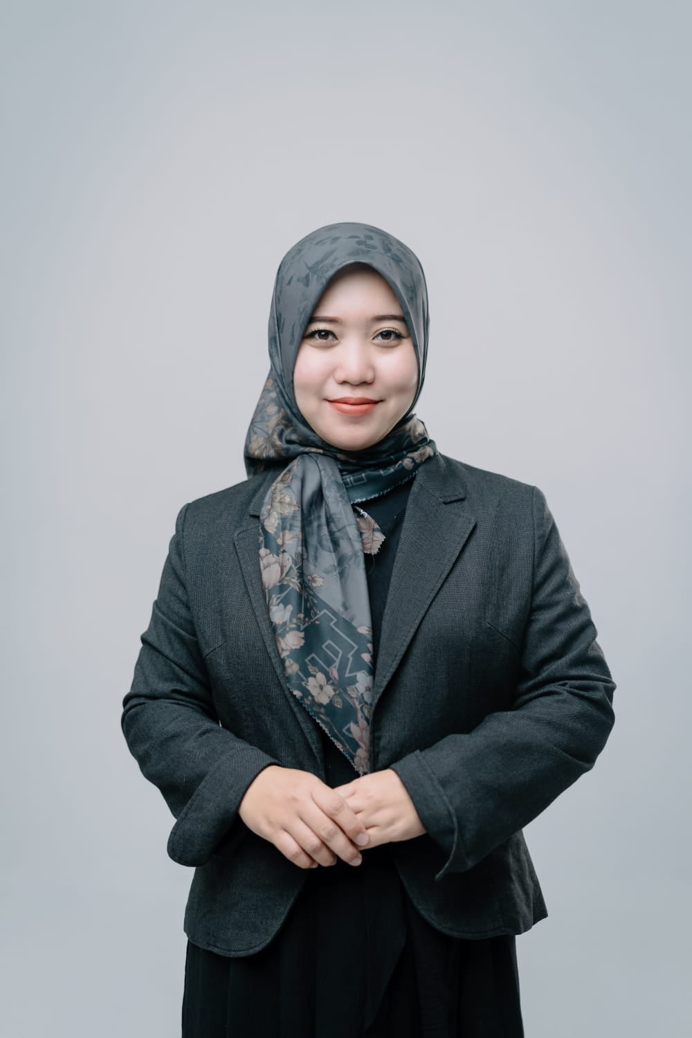 Ratna Suminar, S.ST., M.Tr.Keb profile